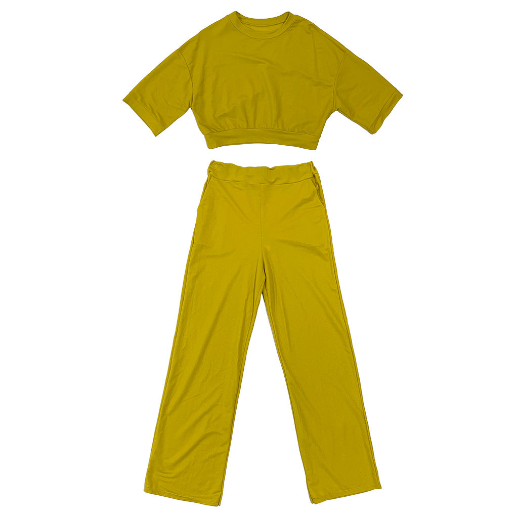 Γυναικείο σετ φόρμας μπλούζα κοντή με Παντελόνι ίσια γραμμή Μουσταρδί US-77349